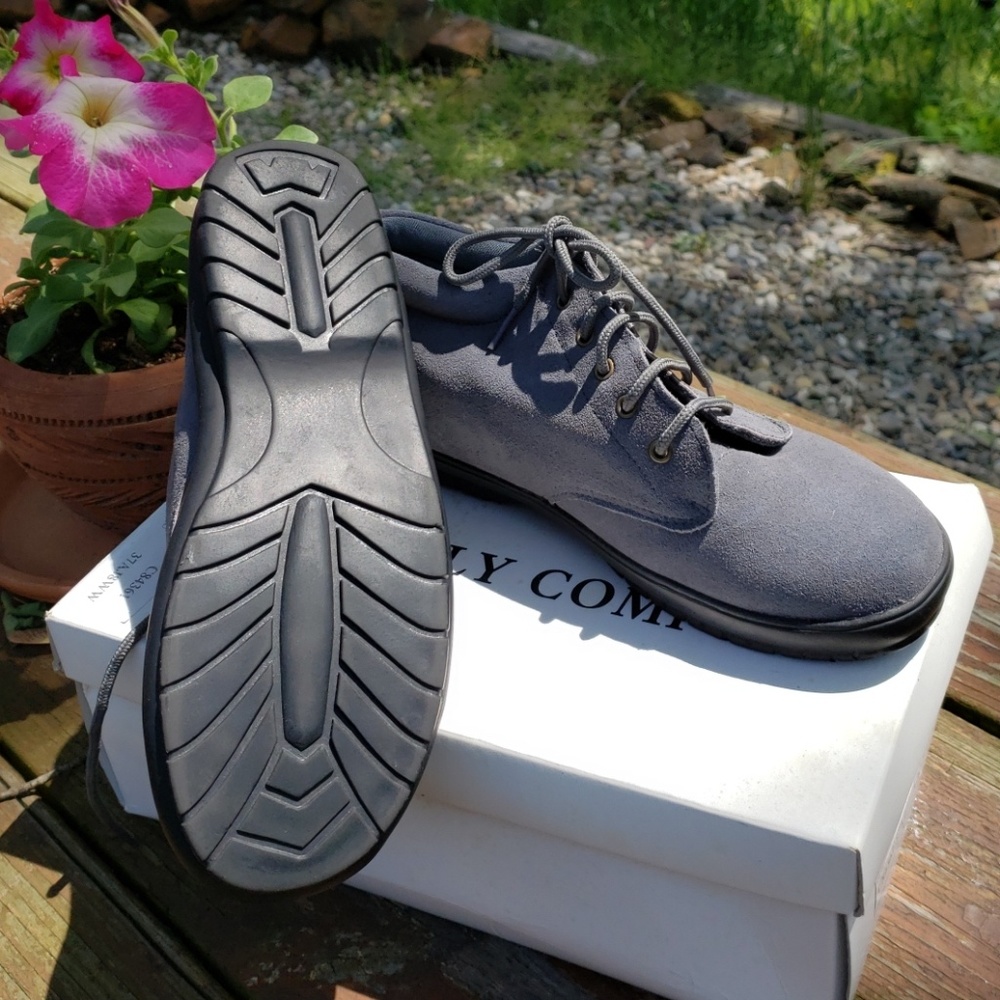 Gray Leather Lace Up Casual Shoe